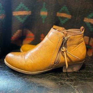 London Fog Tina short ankle bootie